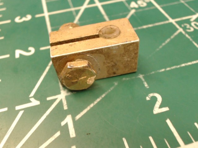0411523 Cessna - Block-Cable Clamp