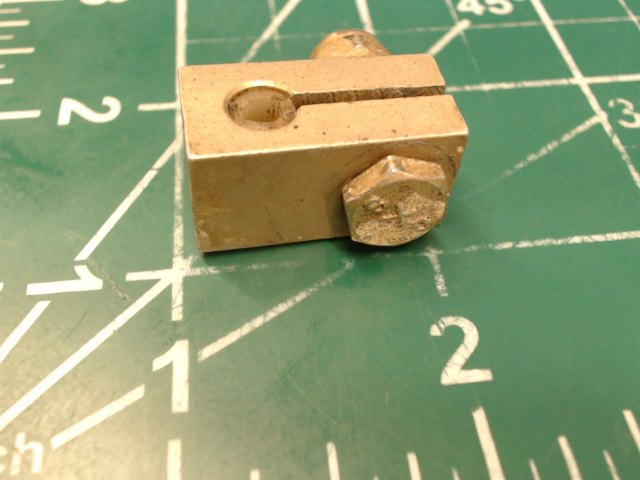 0411523 Cessna - Block-Cable Clamp