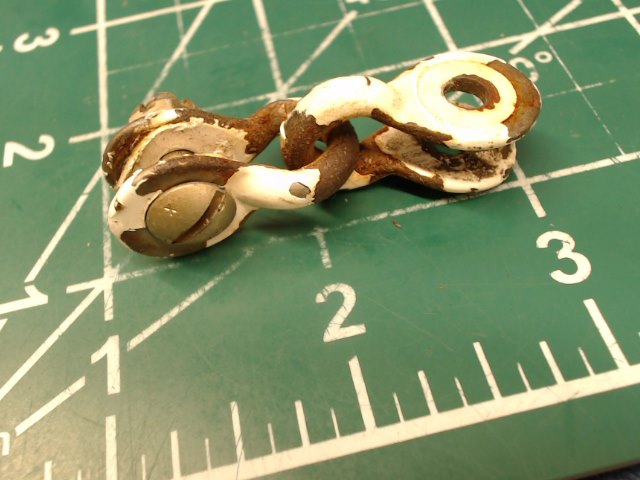 AN115-21 Cessna - Shackle (Two Piece) with bolt