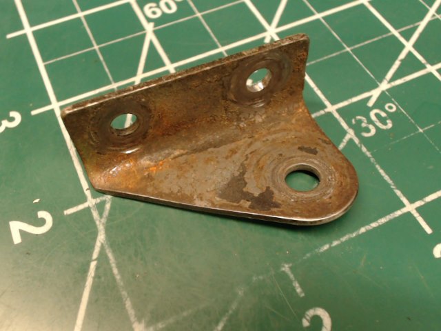 0510205-4 Cessna - Fitting-Seat Belt LH Outboard
