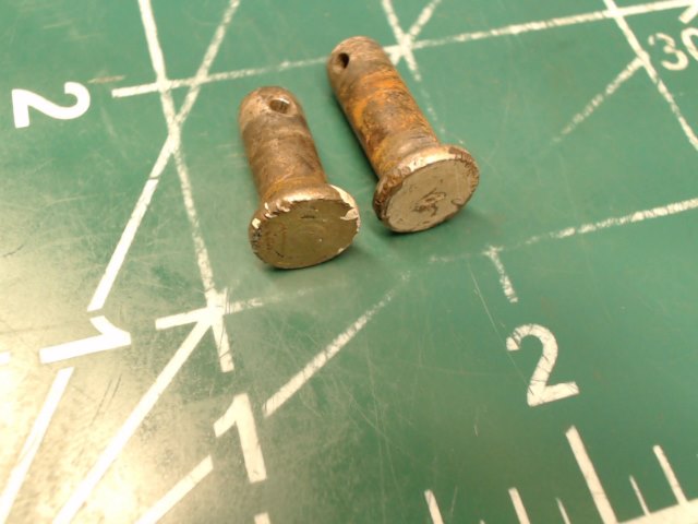424 204 Piper - Pin - Cabin Door (MS20392-3C13) QTY 2