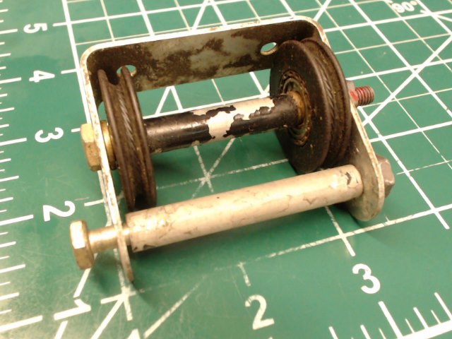 68472-00 Piper - Bracket - Stabilator Trim Pulley