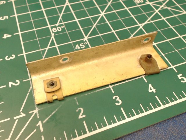 79277-01 Piper - Angle - Dorsal Fin Fitting Right