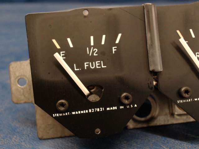 827821 Stewart Warner - GAGE-FUEL LH