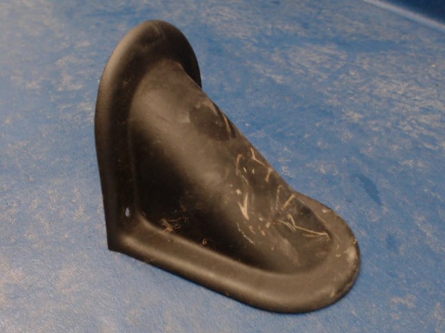 68687-15 Piper - COVER - Trim