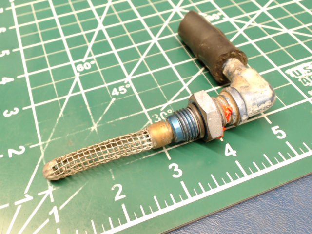 0416001-3 Cessna - STRAINER-FUEL TANK FWD (FINGER)