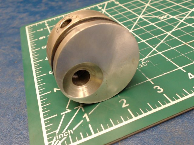 1743006-1 Cessna - PLUG - UPPER CLOSURE