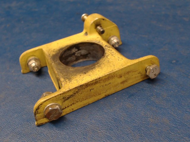 62421-00 Piper - Fitting - Flap Torque Tube Left