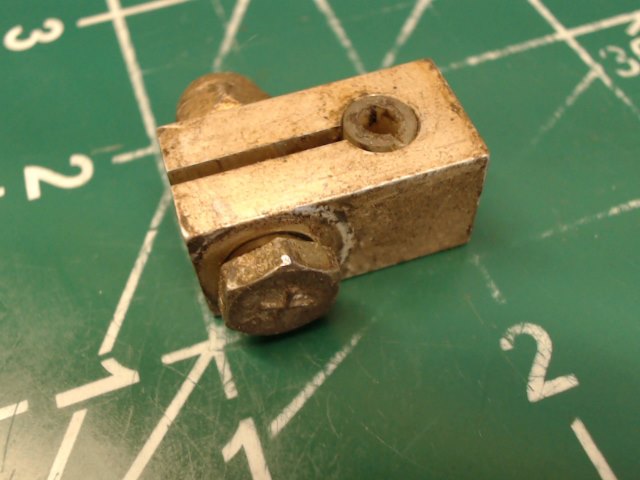 0411523 Cessna - Block-Cable Clamp