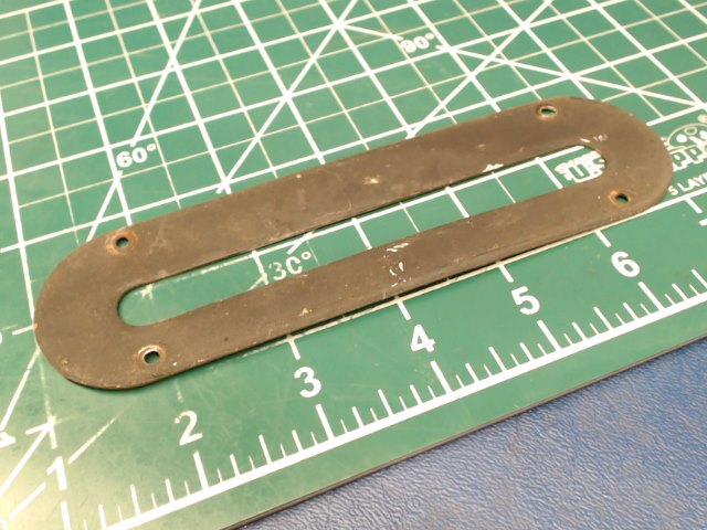 0713046 Cessna - RETAINER-UPHOLSTERY