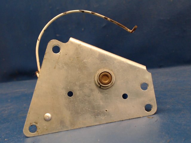 0713642-1 Cessna - Retainer - Elevator Trim