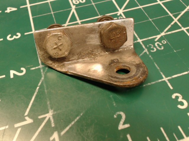 0510205-10 Cessna - Fitting - Seat Belt Attachment (Outboard RH or Inboard LH)