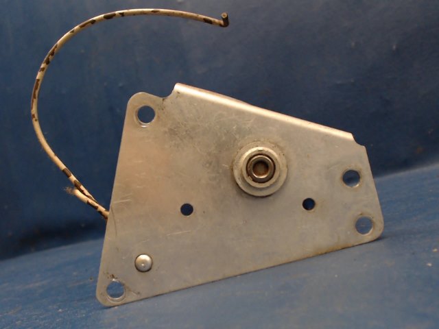 0713642-1 Cessna - Retainer - Elevator Trim