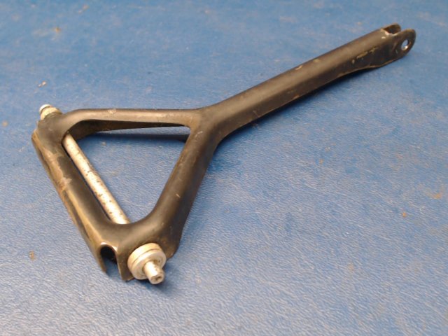 0411564 Cessna - Link - Rudder Pedal