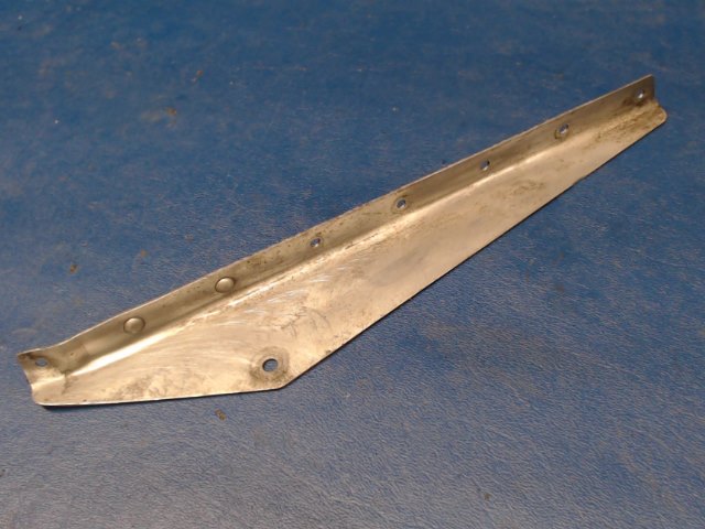2413085-1 Cessna - Bracket - Nose Gear Door Hinge LH Forward