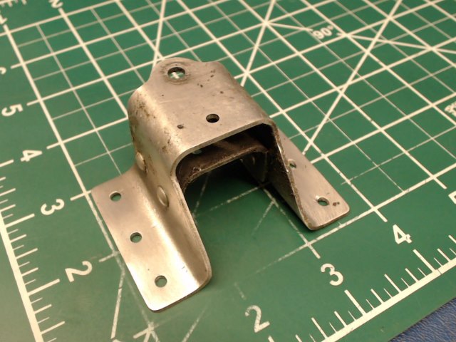 2413030-1 Cessna - BRACKET-BRAKE CYLINDER LH ONLY