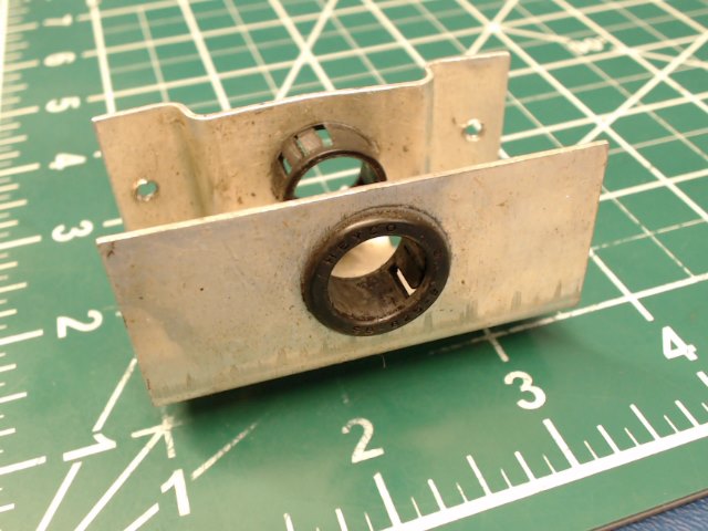 0500242-2 Cessna - Bracket - Fuel Selector Guide