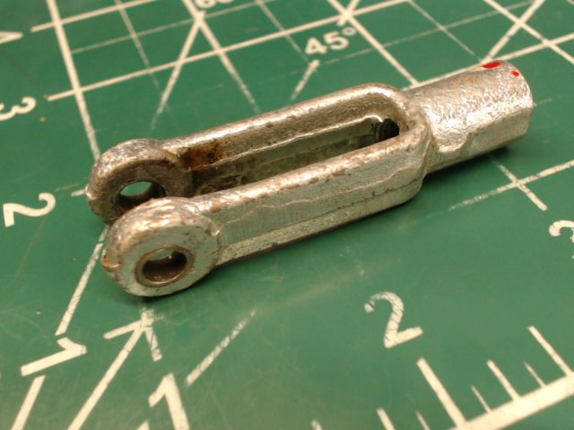 554 687 Piper - CLEVIS-Rod end (MS358122)