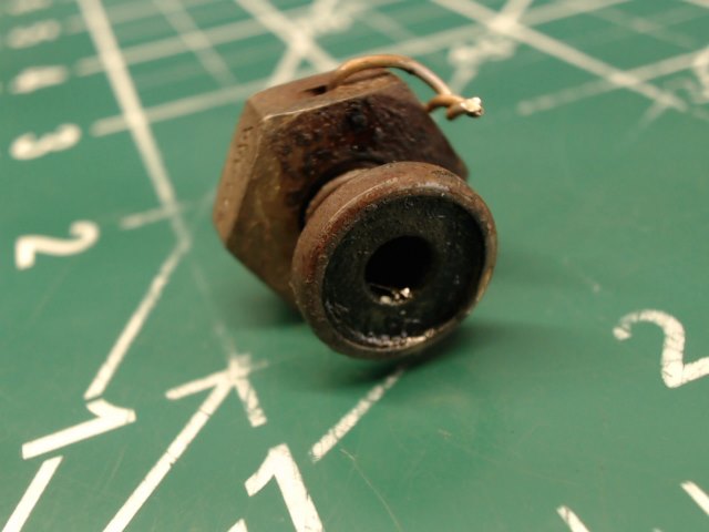 0320105 Cessna - Plug-Fuel Tank Drain