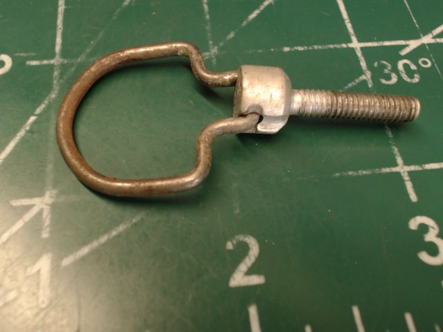 487 629 Piper - STUD-Coat Hanger (KM894-1A)