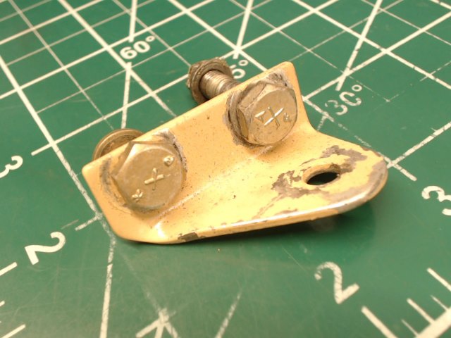 0510205-9 Cessna - FITTING-SEAT BELT OUTBD LH or INBD RH