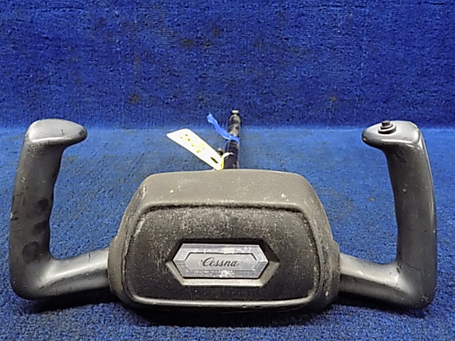 NPN Cessna - Control Wheel - RH Co-Pilot 3/4 Tube Drilled for Mike Switch