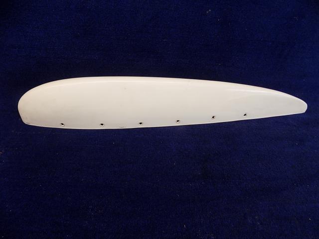 95620-007 Piper - Stabilator Tip - Left ( Fiberglass )
