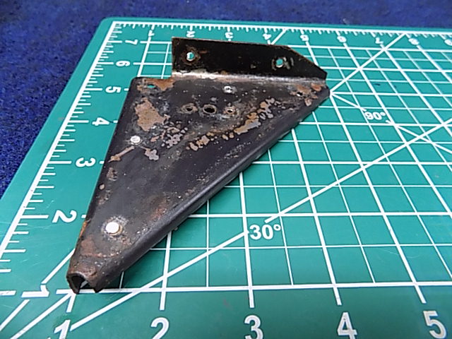 62618-01 Piper - BRACKET - Baggage compartment right
