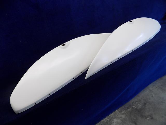 11051 Met-Co-Aire - Wing Tip - LH &amp; RH (Hoerner Style) Fiberglass (See Details)