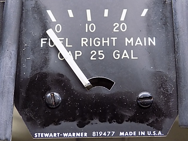 819477 Stewart Warner - Gauge - Fuel Right Main Quantity Gage
