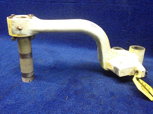 169-810031-604 Beechcraft - FORK &amp; AXLE ASSY RH