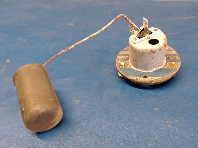 0523557-1 Cessna - Transmitter - Fuel Gauge (INOP) CORE