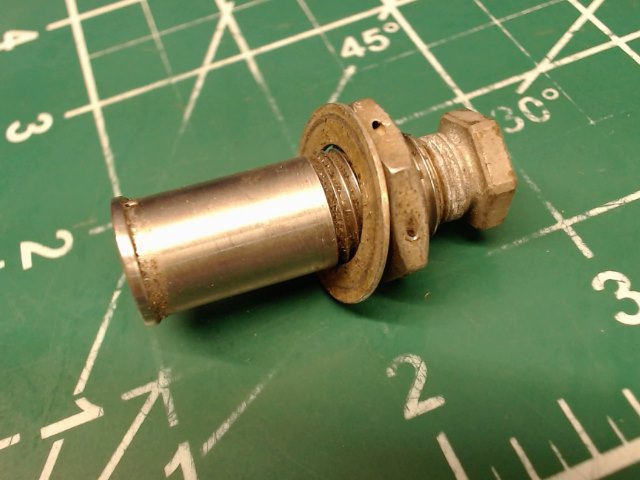 B187 Cessna - DRAIN- Fuel tank
