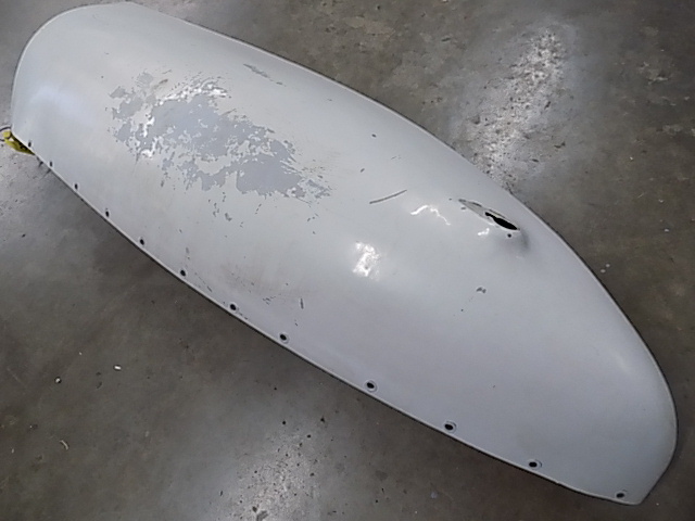 109L Madras Air Service - SUPER TIP - Wing LH (Fiberglass) Used with strobe light