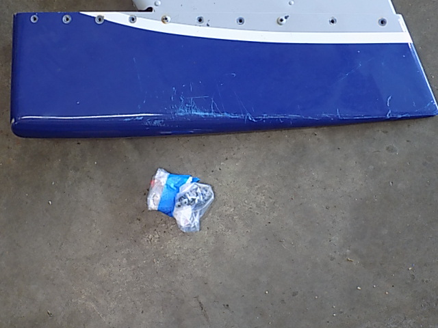 1231001-2 Cessna - CAP-RUDDER TIP (FIBERGLASS)