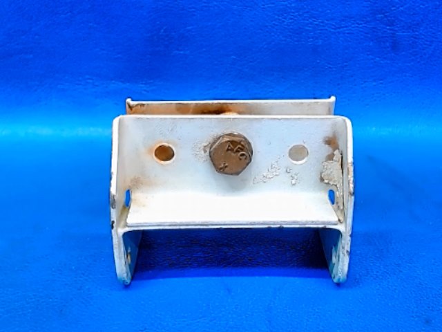 60-130020 Beechcraft - HINGE ASSEMBLY (USED FOR LH OR RH AILERON OUTBOARD)