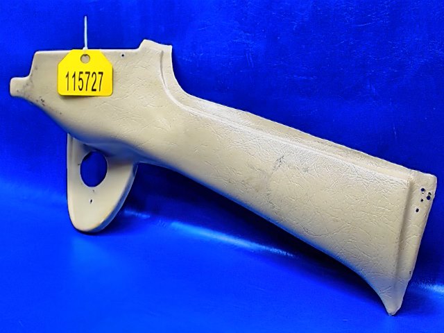 0715044-10 Cessna - Moulding - Forward Door Post RH