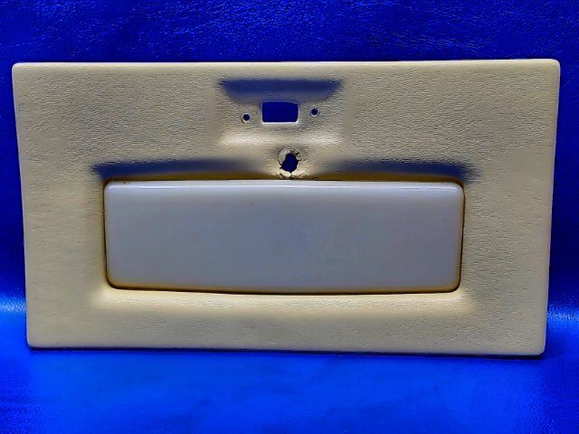 0711779-1 Cessna - Escutcheon - Dome Light (See Details)