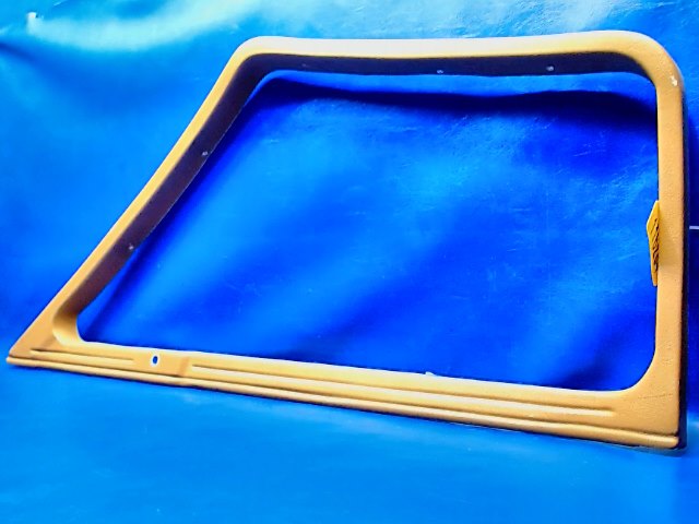 1715019-18 Cessna - Moulding - RH Cabin Door Window