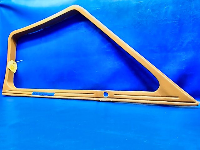 1715019-17 Cessna - Moulding - LH Cabin Door Window