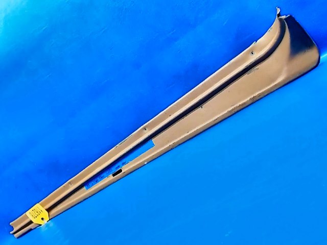 1715034-2 Cessna - Moulding - RH (See Photos)
