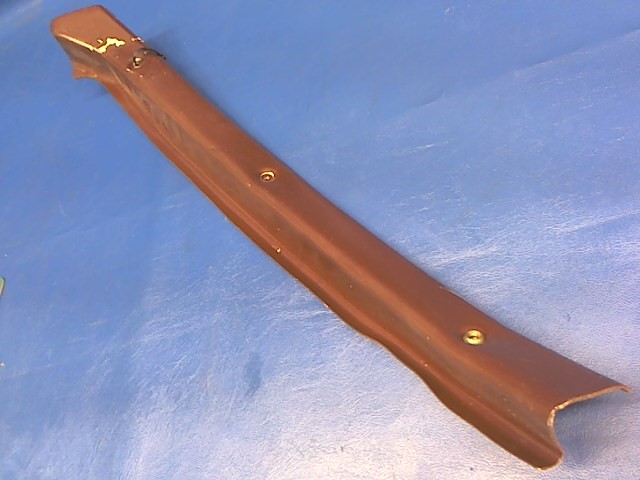 63149-10 Piper - TRIM STRIP - Windshield channel left