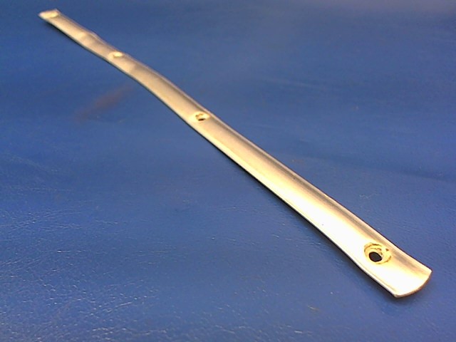 63142-30 Piper - TRIM STRIP - Cargo door upper