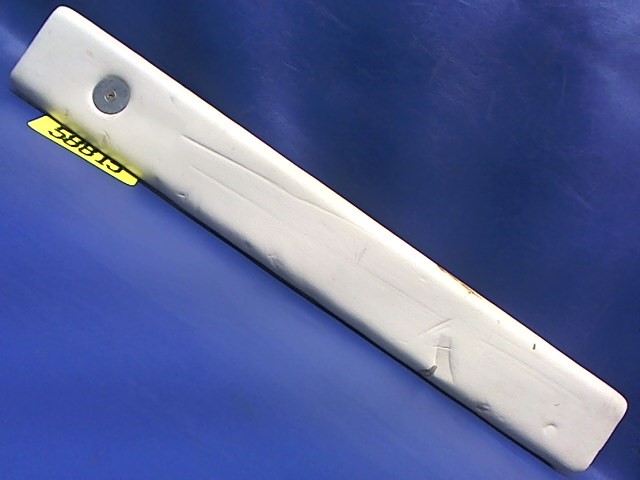 69570-00 Piper - Channel-Shin Guard Right (missing two foam blocks)