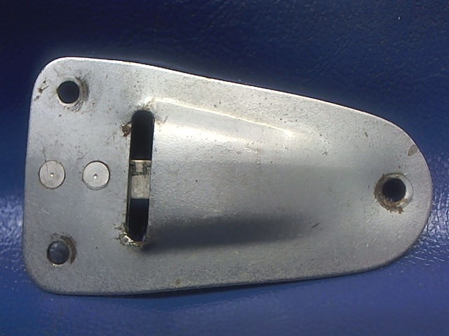 0812339-1 Cessna - SOCKET - ARMREST