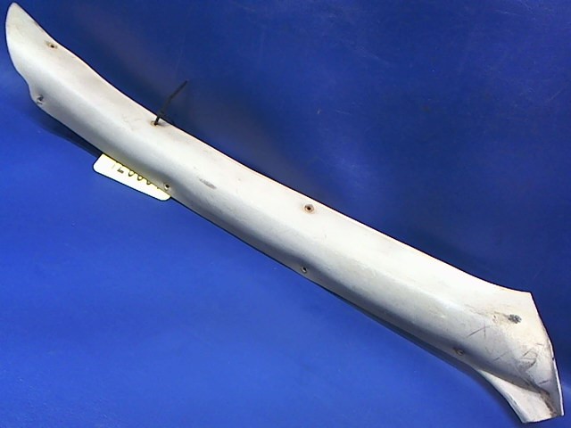 0811704-2 Cessna - TRIM-DOOR POST RH (Cracked at screw hole)