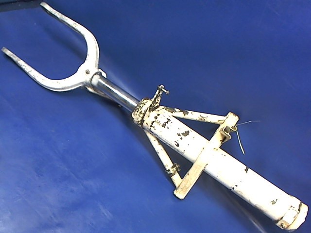 95713-04 Piper - GEAR ASSEMBLY - Nose (less tire tube wheel assembly &amp; axle assembly)