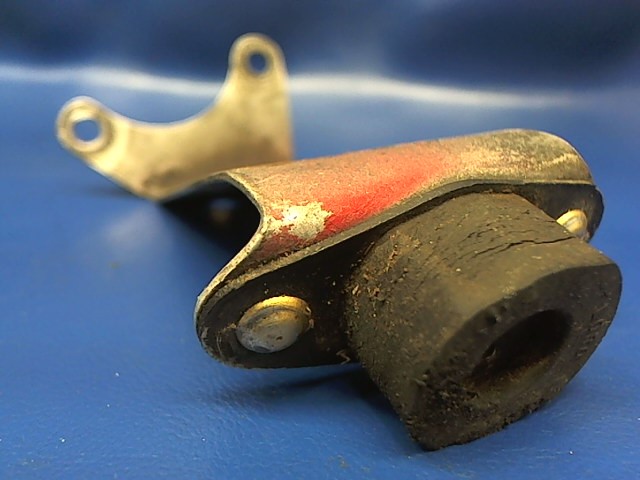 0452019-1 Cessna - Bracket - Cowl Snubber (See details)