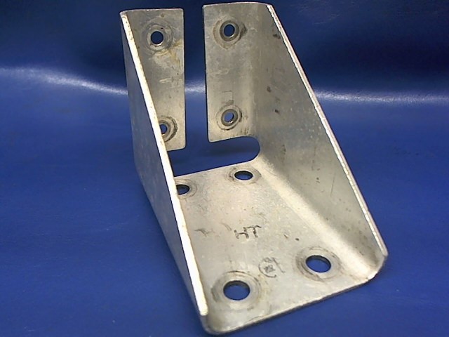 2012113-5 Cessna - Bracket - Hyrdaulic Motor