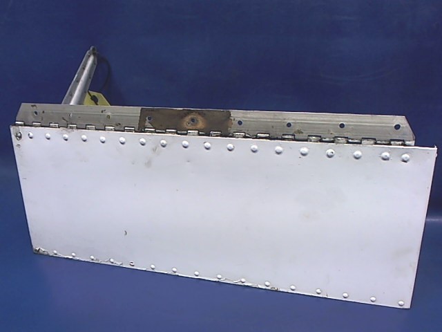 78129-00 Piper - Cowl Flap LH (Cracked at inside corner - See photos)